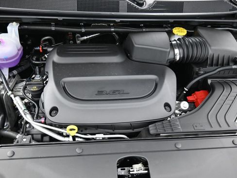 New 2026 Chrysler Pacifica Select image 26