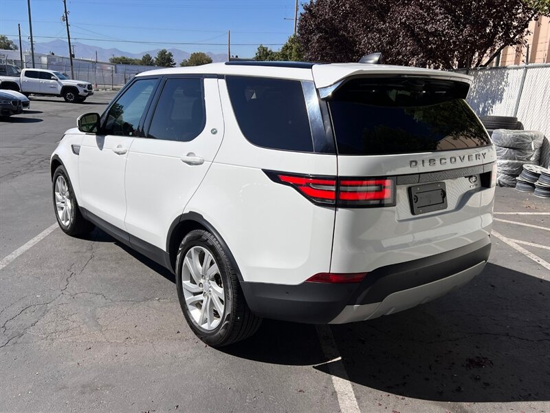 Used 2019 Land Rover Discovery HSE AWD/4WD image 5