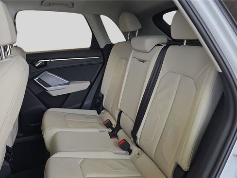 Used 2025 Audi Q3 2.0T Premium image 15