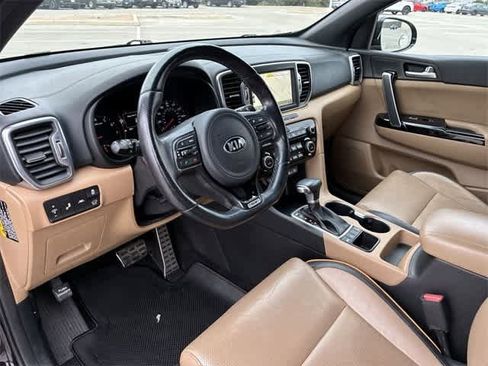 Used 2017 Kia Sportage SX image 2