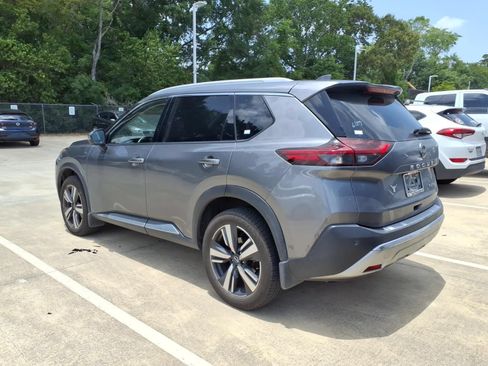 Used 2022 Nissan Rogue Platinum w/ Head-Up Display Package FWD image 2