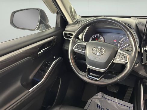 Used 2022 Toyota Highlander Platinum AWD/4WD image 19