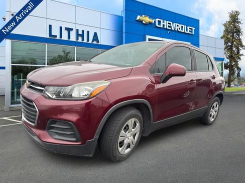 Used 2017 Chevrolet Trax LS FWD image 1