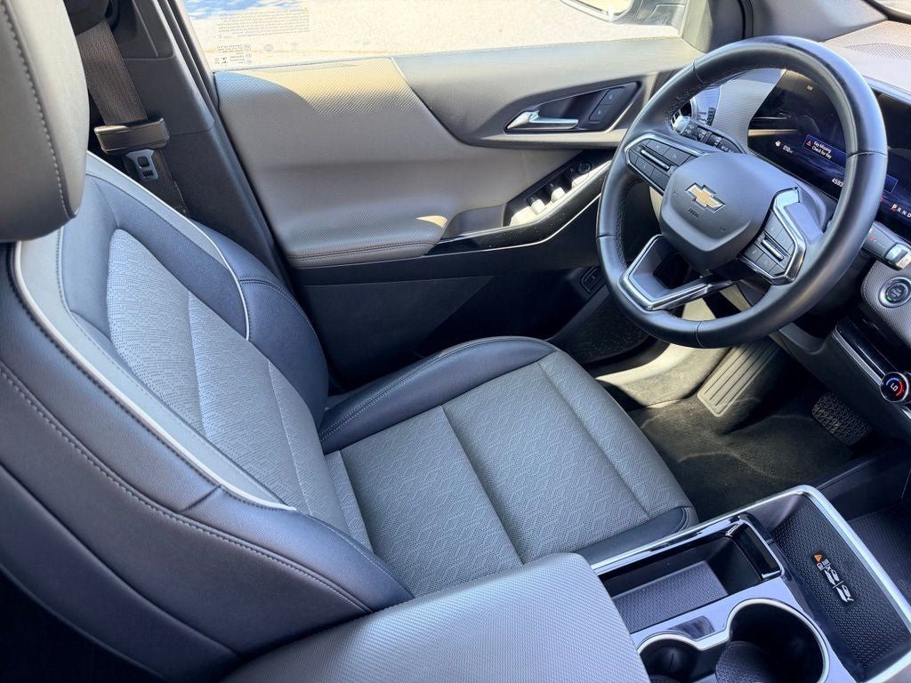 Used 2025 Chevrolet Equinox LT w/ Convenience Package II FWD image 14