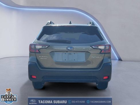 Used 2024 Subaru Outback Premium AWD/4WD image 4