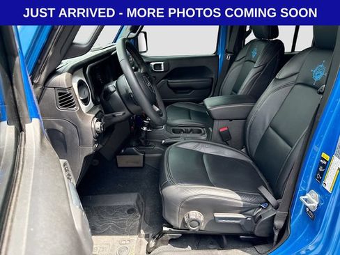 Used 2024 Jeep Gladiator Sport AWD/4WD image 15