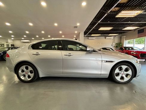 Used 2018 Jaguar XE XE 25t Sedan 4D image 6