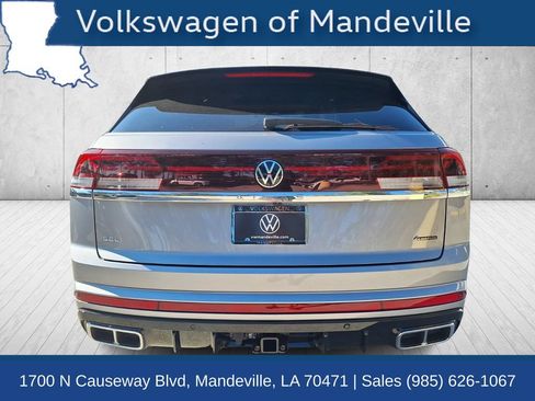 Certified 2026 Volkswagen Atlas Cross Sport SEL Premium R-Line AWD/4WD image 4