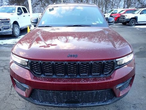 New 2025 Jeep Grand Cherokee Limited w/ Black Appearance Package AWD/4WD image 10