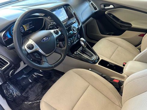 Used 2017 Ford Focus Base image 10