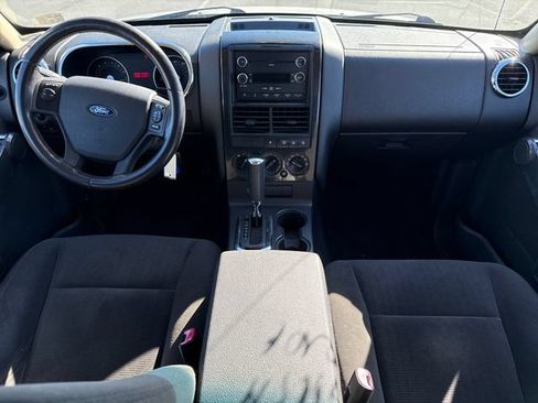 Used 2010 Ford Explorer XLT AWD/4WD image 17
