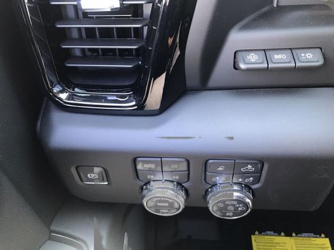 New 2026 GMC Sierra 1500 AT4 w/ AT4 Premium Package AWD/4WD image 19