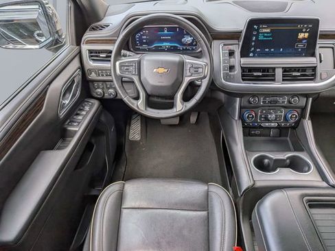 Used 2023 Chevrolet Tahoe Premier AWD/4WD image 18