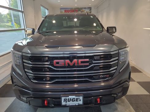Used 2022 GMC Sierra 1500 AT4 w/ AT4 Preferred Package AWD/4WD image 7