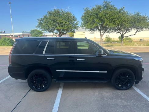 Used 2015 Cadillac Escalade Platinum AWD/4WD image 8