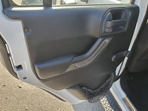 Used 2014 Jeep Wrangler Unlimited Sport w/ Connectivity Group image 14