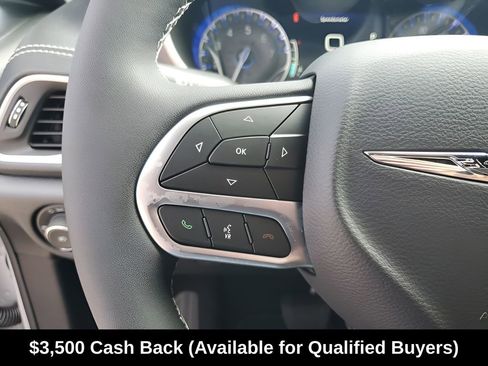 New 2026 Chrysler Pacifica Select image 32