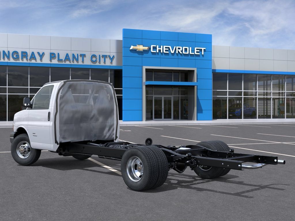 New 2026 Chevrolet Express 3500 w/ Power Convenience Package RWD image 3