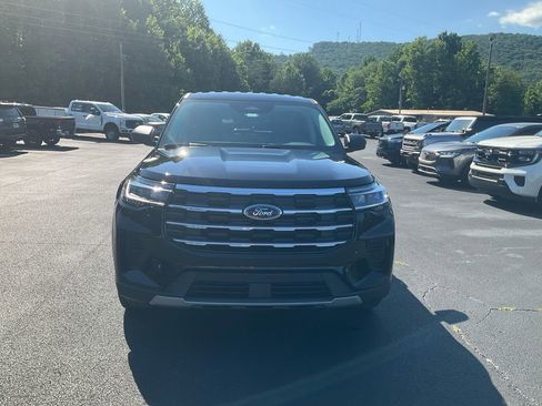 New 2026 Ford Explorer Active AWD/4WD image 2