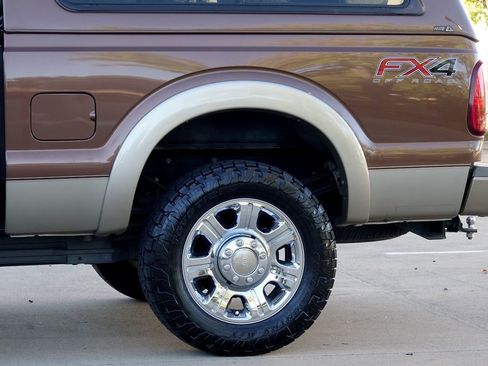 Used 2012 Ford F250 King Ranch w/ King Ranch w/Chrome Pkg image 24