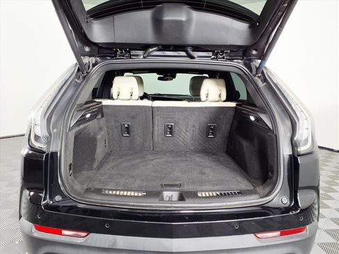 Certified 2023 Cadillac XT4 Sport image 8