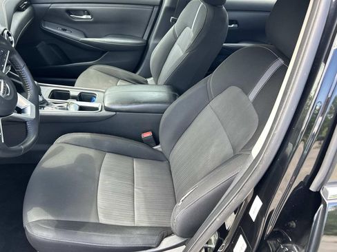 Used 2022 Nissan Sentra SV FWD image 14