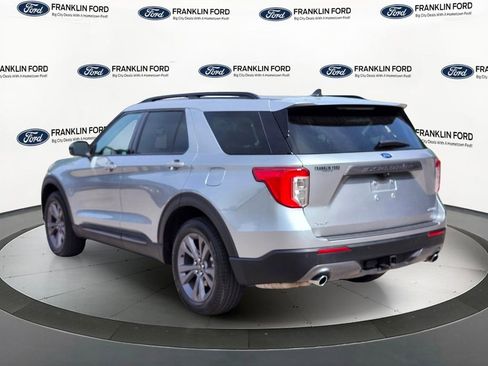 Certified 2023 Ford Explorer XLT w/ Equipment Group 202A AWD/4WD image 3