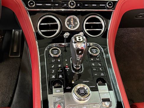 Used 2020 Bentley Continental GT image 36