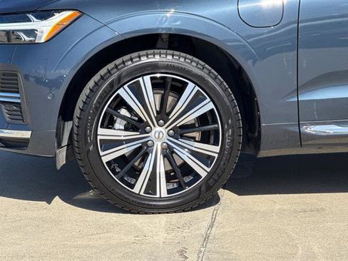 Certified 2023 Volvo XC60 T8 Ultimate image 30