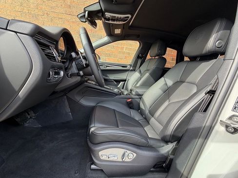 New 2026 Porsche Macan S image 5
