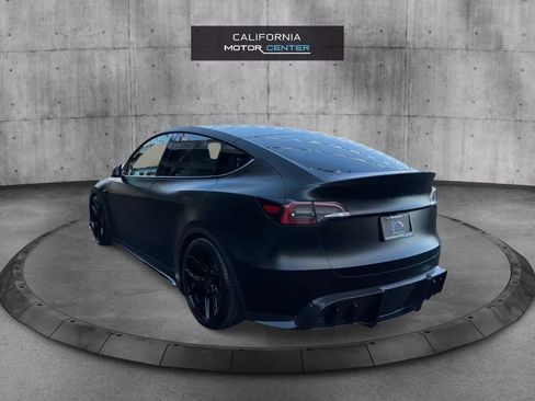 Used 2024 Tesla Model Y Long Range AWD/4WD image 7