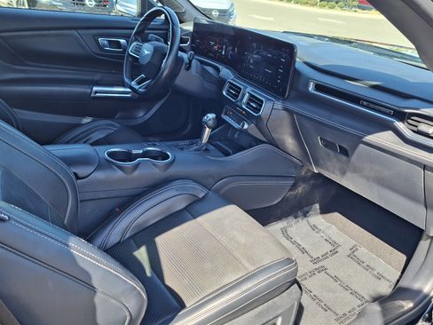 Used 2024 Ford Mustang Premium image 21
