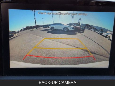 Used 2022 Hyundai Sonata SE w/ Preferred Accessory Package image 18