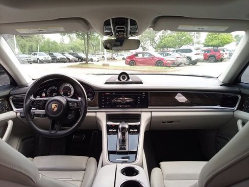 Used 2022 Porsche Panamera 4S AWD/4WD image 15