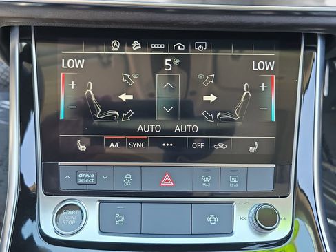 Used 2023 Audi Q7 3.0T Premium Plus AWD/4WD image 29