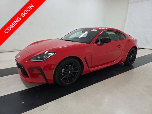 Used 2025 Toyota GR86 Premium w/ ALL Weather Mat Package (TMS) RWD image 2