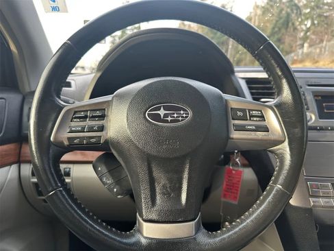 Used 2014 Subaru Outback 3.6R Limited w/ Moonroof Package image 16