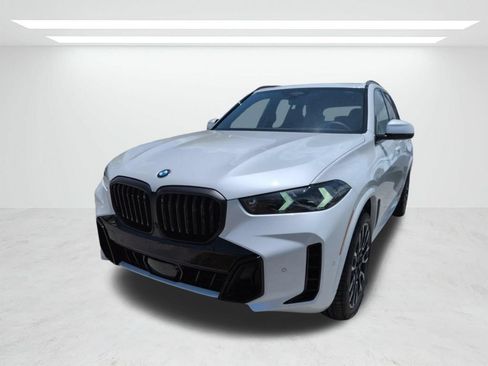 New 2026 BMW X5 xDrive40i w/ M Sport Package AWD/4WD image 8