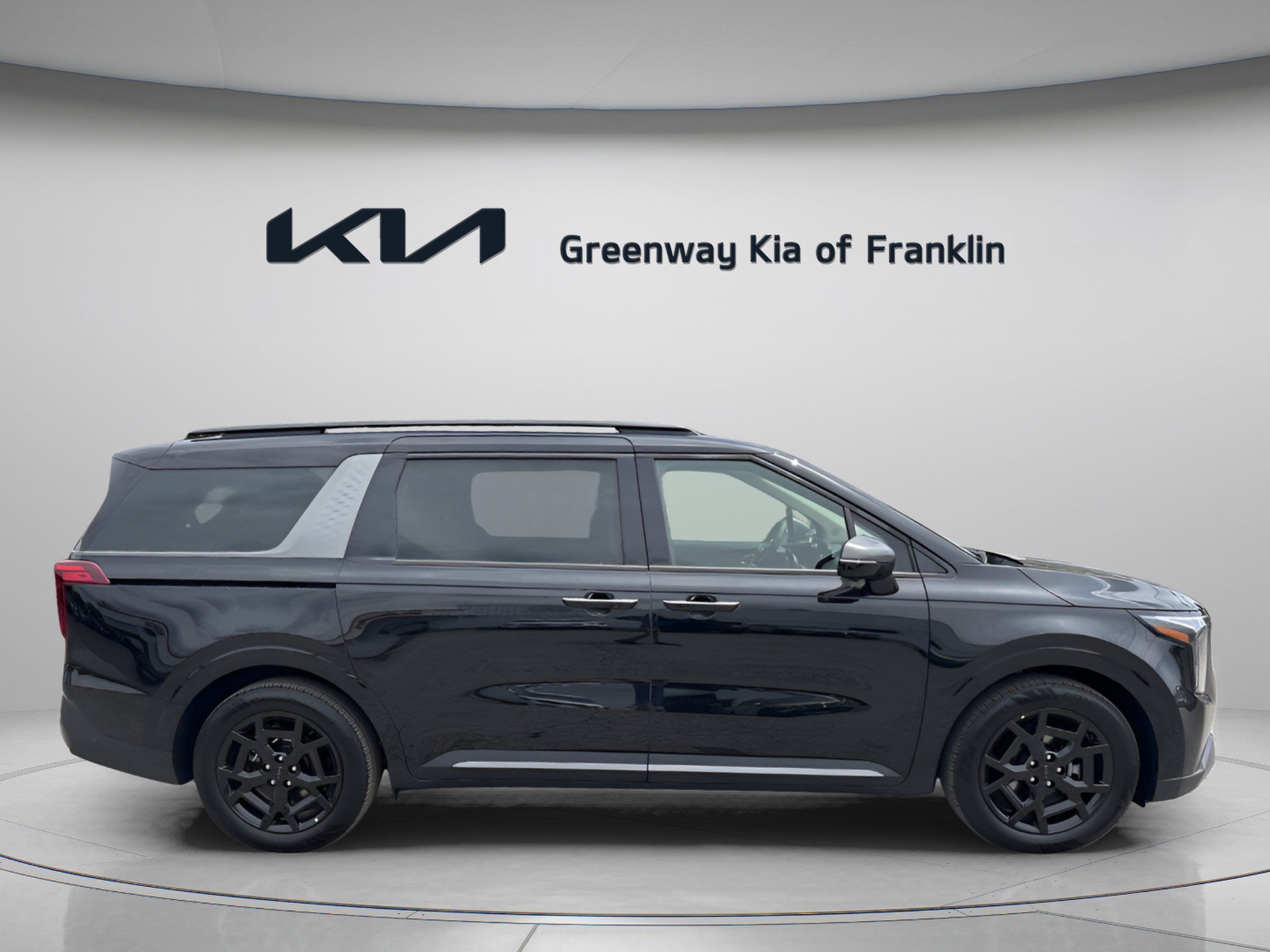 New 2027 Kia Carnival SX w/ Dark Edition Package FWD image 8