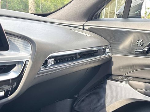 Certified 2026 Cadillac Lyriq Signature Sport AWD/4WD image 25