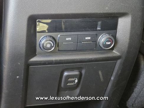 Used 2020 Chevrolet Traverse LT FWD image 12