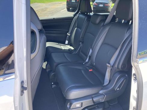 Used 2025 Honda Odyssey Sport-L image 16