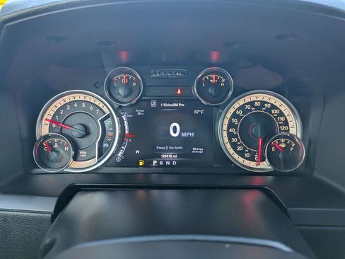 Used 2017 RAM 1500 Laramie w/ Convenience Group AWD/4WD image 32