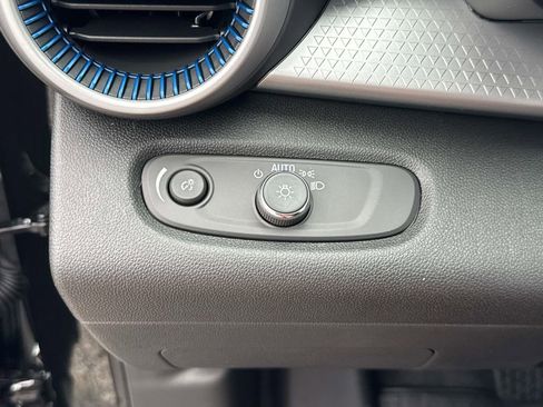 New 2026 Chevrolet Trax LS w/ LS Convenience Package image 20