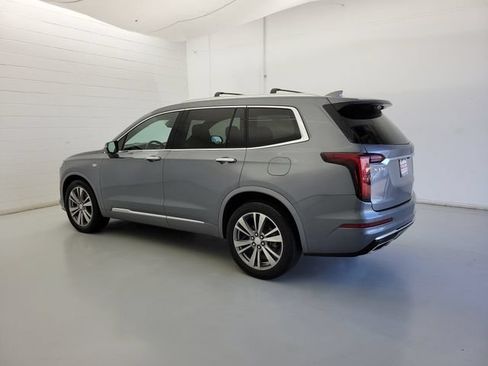 Used 2022 Cadillac XT6 Premium Luxury FWD image 7