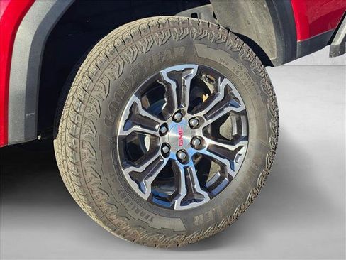 Certified 2024 GMC Canyon AT4 w/ Technology Package image 21