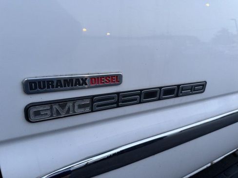 Used 2005 GMC Sierra 2500 SLE w/ Heavy-Duty Power Package AWD/4WD image 21