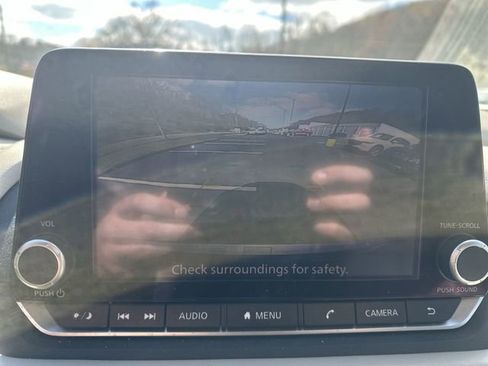 Used 2023 Nissan Rogue SV w/ SV Premium B Package image 27