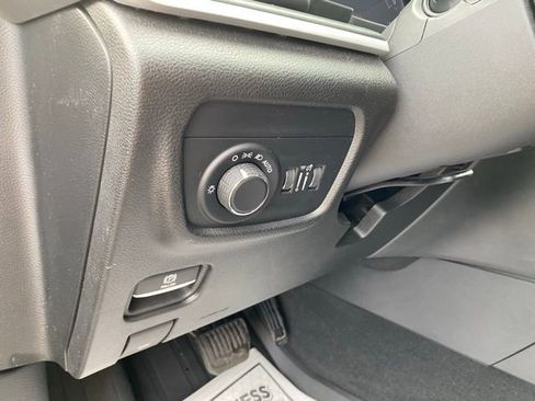 Used 2023 Jeep Grand Cherokee L Laredo AWD/4WD image 25