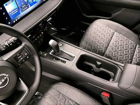 New 2026 Nissan Kicks SV w/ Cold Weather Package FWD image 9